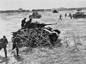 Наступление советских войск на Сегед (Венгрия). Октябрь 1944 года. Фото: mil.ru